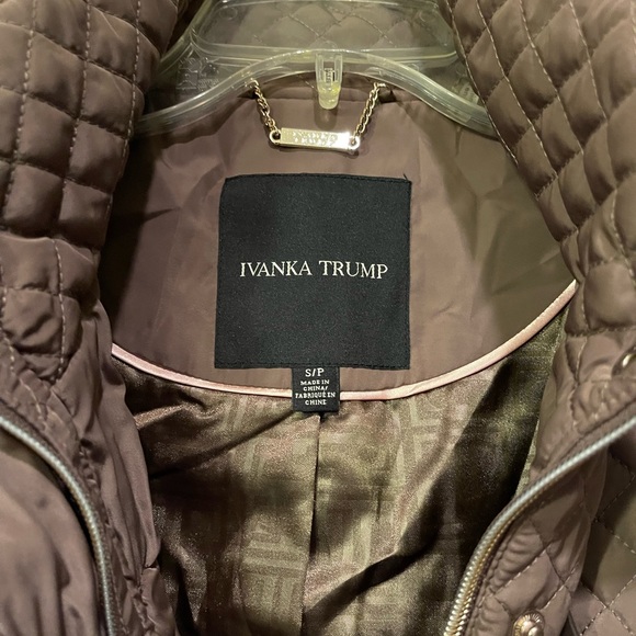 Quilted, fur lined hood (detachable) winter jacket - Picture 7 of 8